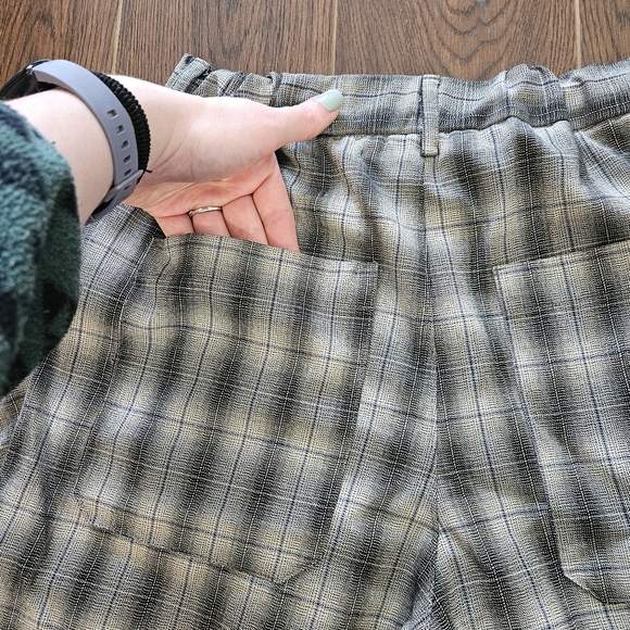 Urban Outfitters White and Black Plaid Pants Size Small - Picture 7 of 8